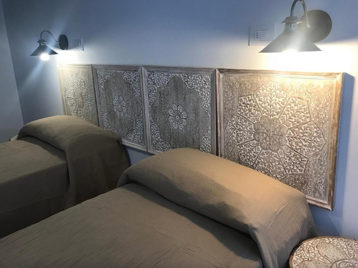 Bellhome 1 - Elegante Appartamento Nel Centro Di Бари Екстериор снимка
