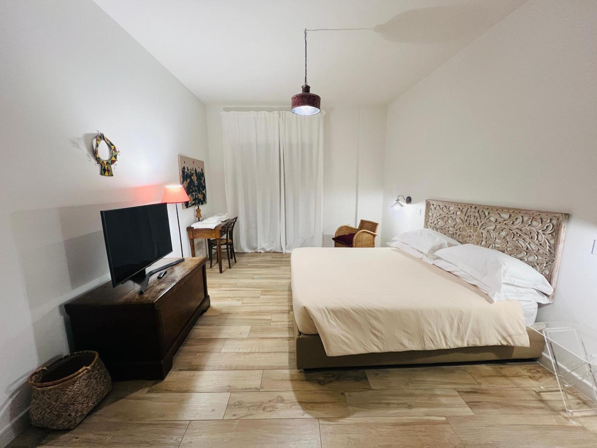 Bellhome 1 - Elegante Appartamento Nel Centro Di Бари Екстериор снимка