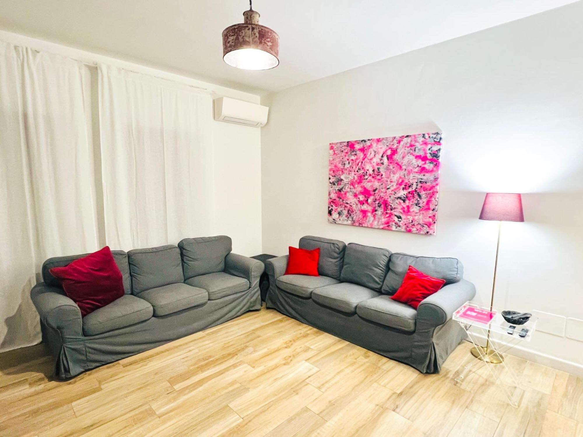 Bellhome 1 - Elegante Appartamento Nel Centro Di Бари Екстериор снимка