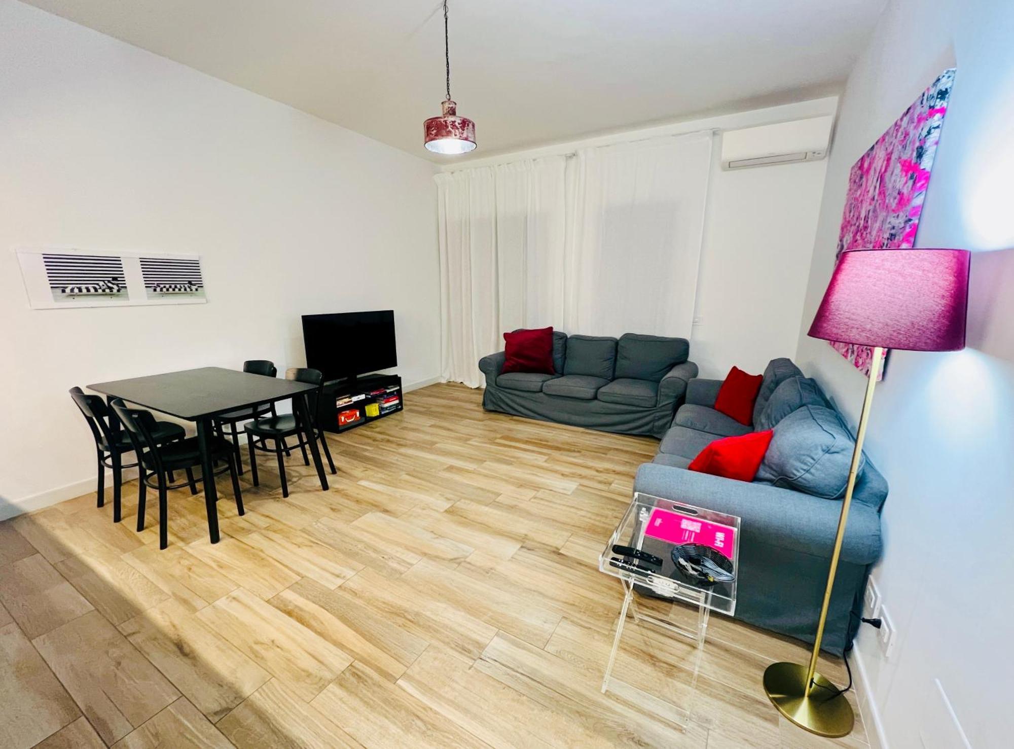 Bellhome 1 - Elegante Appartamento Nel Centro Di Бари Екстериор снимка